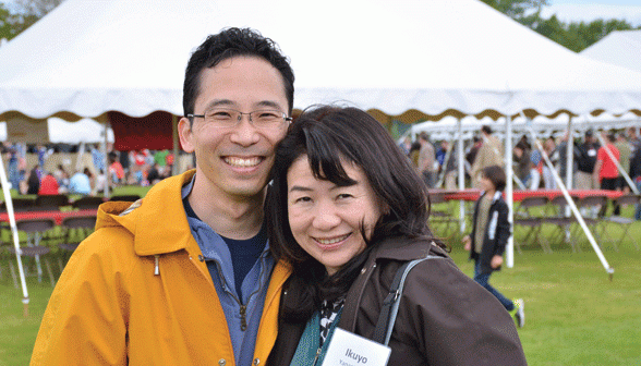 Robert Yanagisawa '90 MD'94 and his wife, Ikuyo, at Field Day during Reunion weekend.