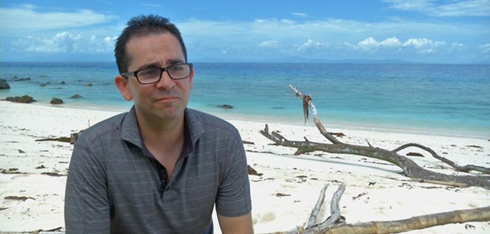 Mike Zahalsky, a Florida urologist, helped his tribe, the Healers, win its first challenge on 'Survivor.' Photo courtesy CBS.com